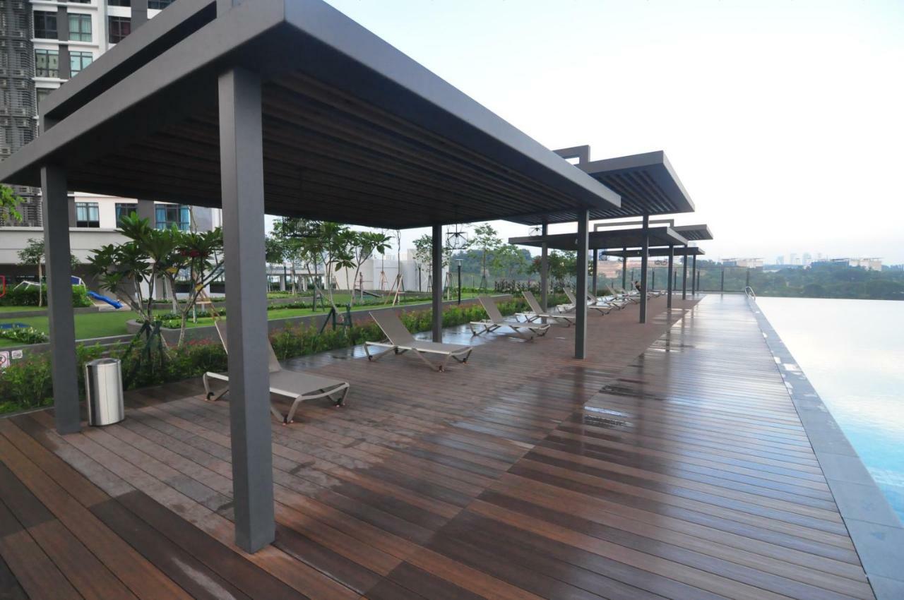 Kenwingston Square Garden By Idealhub ไซเบอร์จายา ภายนอก รูปภาพ