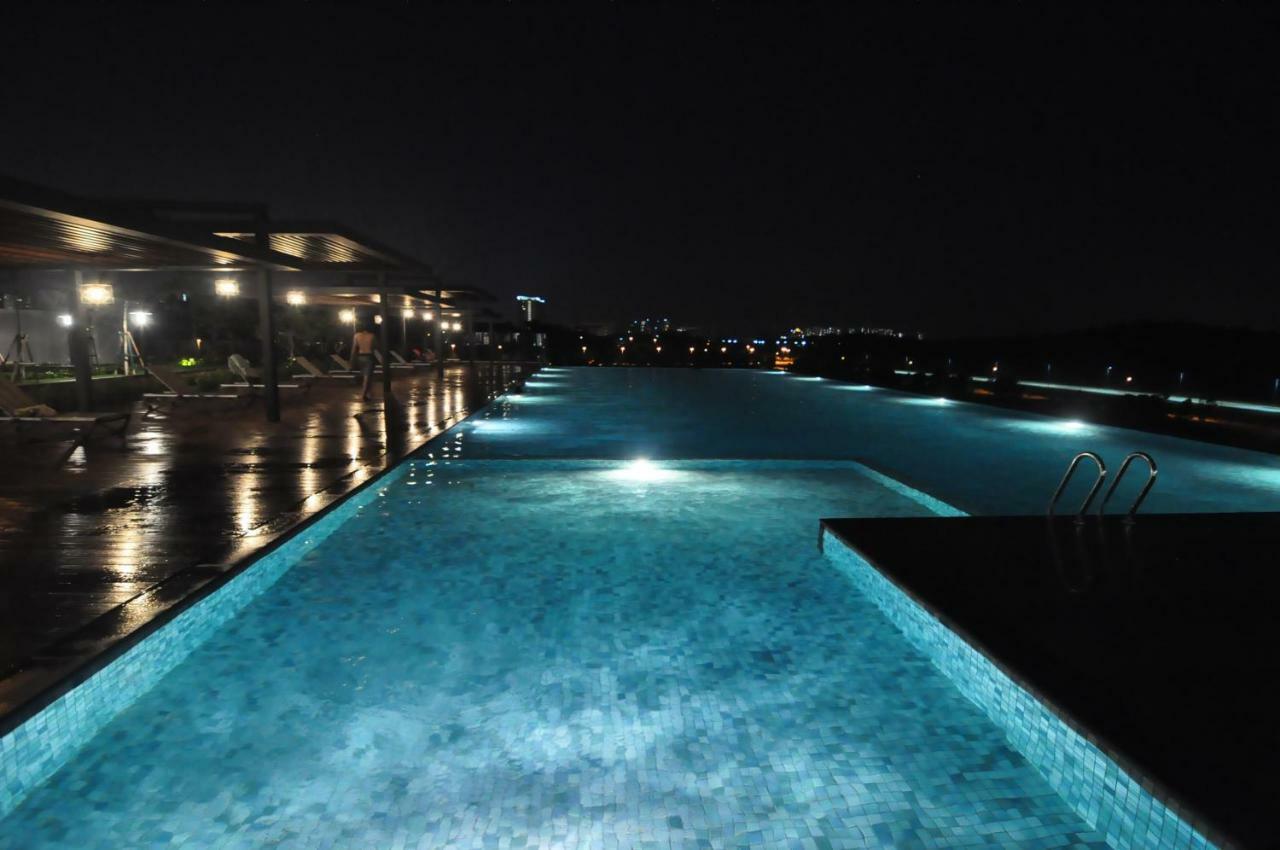 Kenwingston Square Garden By Idealhub ไซเบอร์จายา ภายนอก รูปภาพ