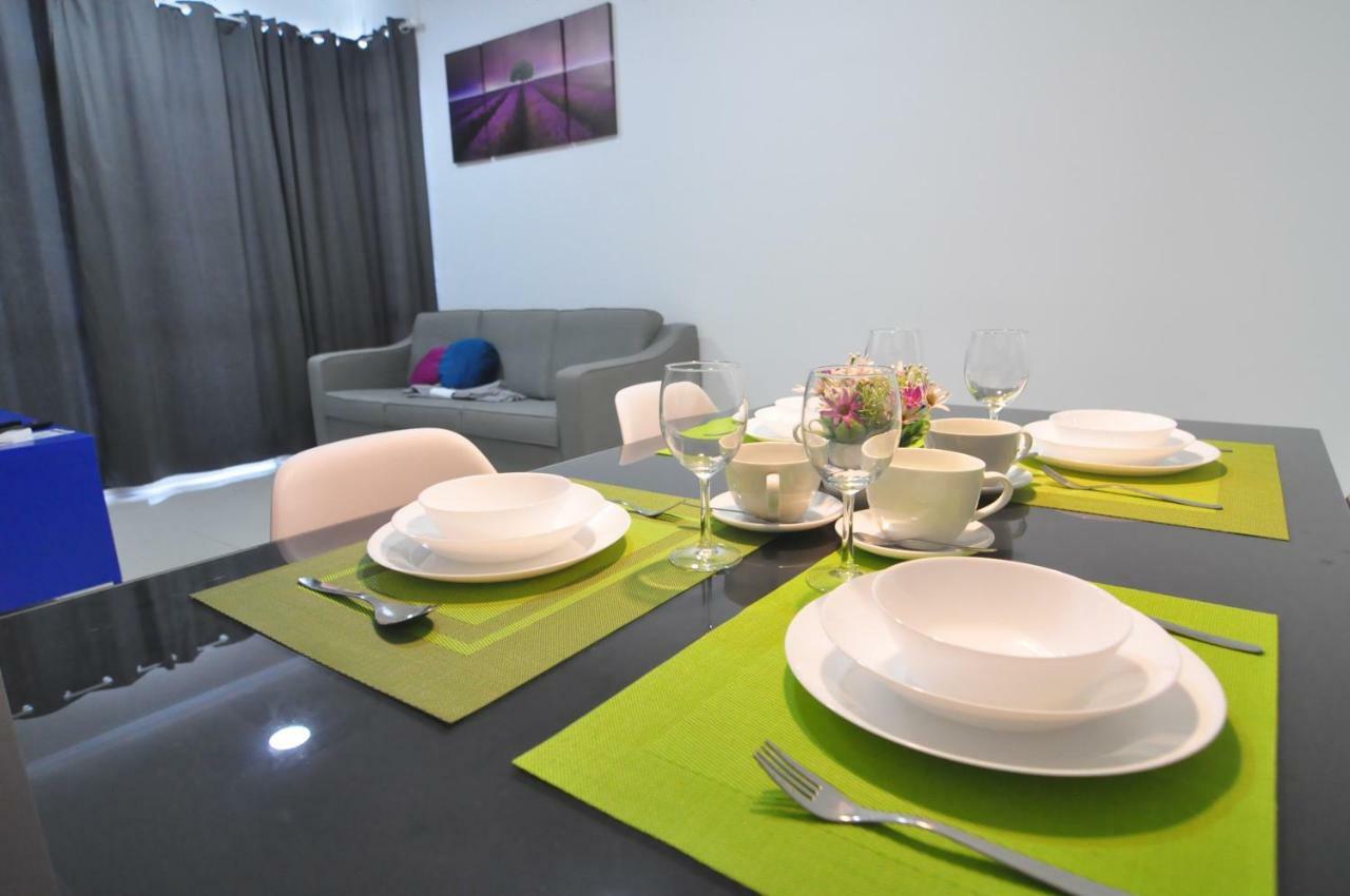 Kenwingston Square Garden By Idealhub ไซเบอร์จายา ภายนอก รูปภาพ
